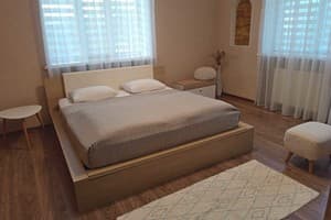 Гостиный двор Родинний Маєток Family Estate. Семейный 6-местный Дом с 3 спальнями 4