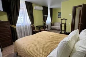 Гостиный двор Spadok. Люкс двухместный с кроватью размера king-size 2