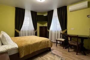 Гостиный двор Spadok. Люкс двухместный с кроватью размера king-size 3